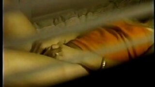 அழகி தனது சிறிய மார்பகங்கள் காட்டுகிறது டீன் வீட்டில் செக்ஸ் - 2022-03-03 15:16:26